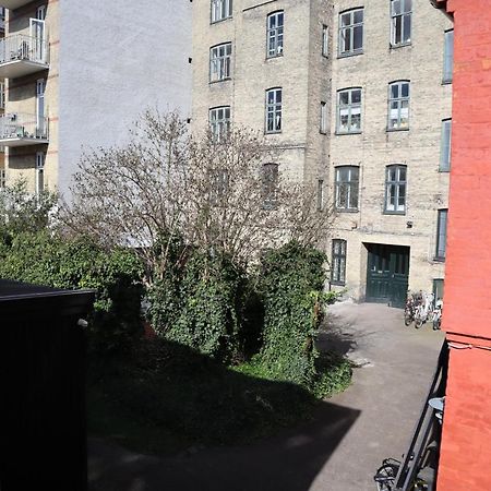 Charming Red Courtyard Apartment Kopenhagen Buitenkant foto